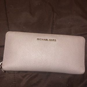 Michael Kors wallet - grey with silver zipper